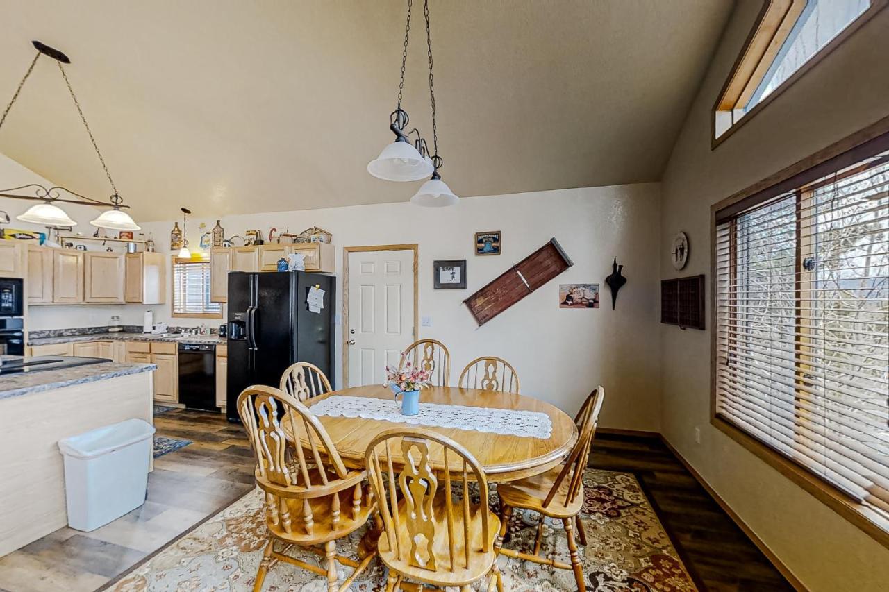 Hemlock Cabin Granby Εξωτερικό φωτογραφία